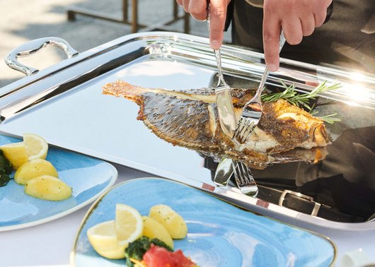 Ihr Lieblingshotel im Tessin – direkt am See. Ihr Lieblingshotel im Tessin – direkt am See.