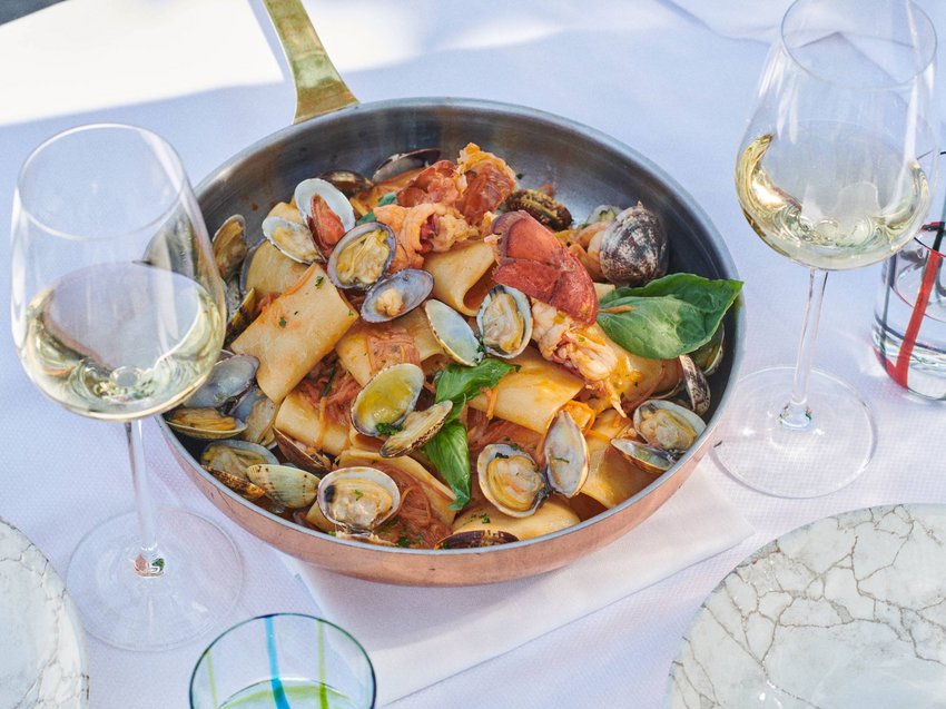 Ihr Lieblingshotel im Tessin – direkt am See. Ihr Lieblingshotel im Tessin – direkt am See.