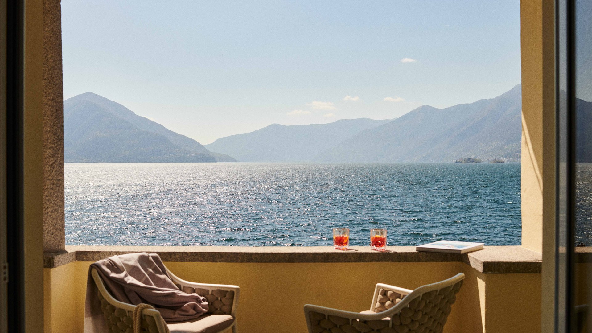 Ihr Lieblingshotel im Tessin – direkt am See. Ihr Lieblingshotel im Tessin – direkt am See.
